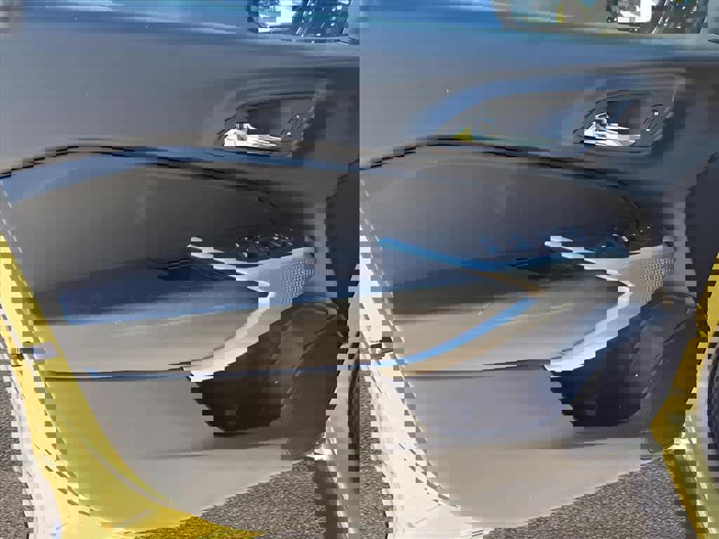 Used 2024 Chevrolet Trax RS image 10