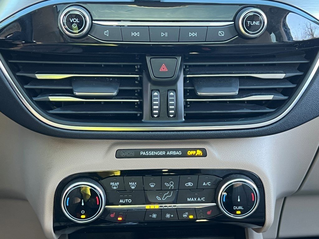 Used 2022 Ford Escape Titanium w/ Class II Trailer Tow Package image 21