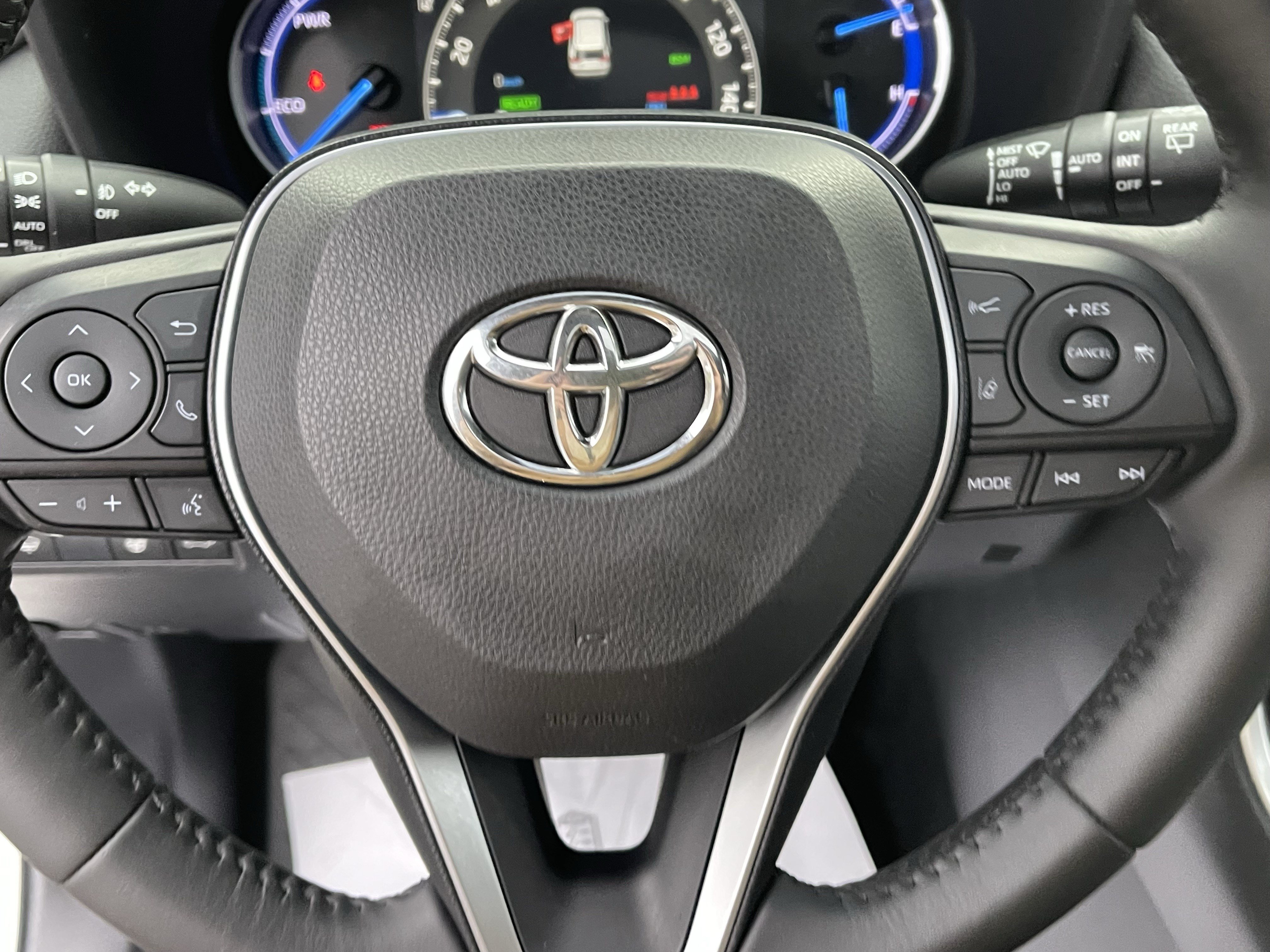 Certified 2020 Toyota RAV4 XSE w/ XSE Grade Weather Package AWD/4WD image 21