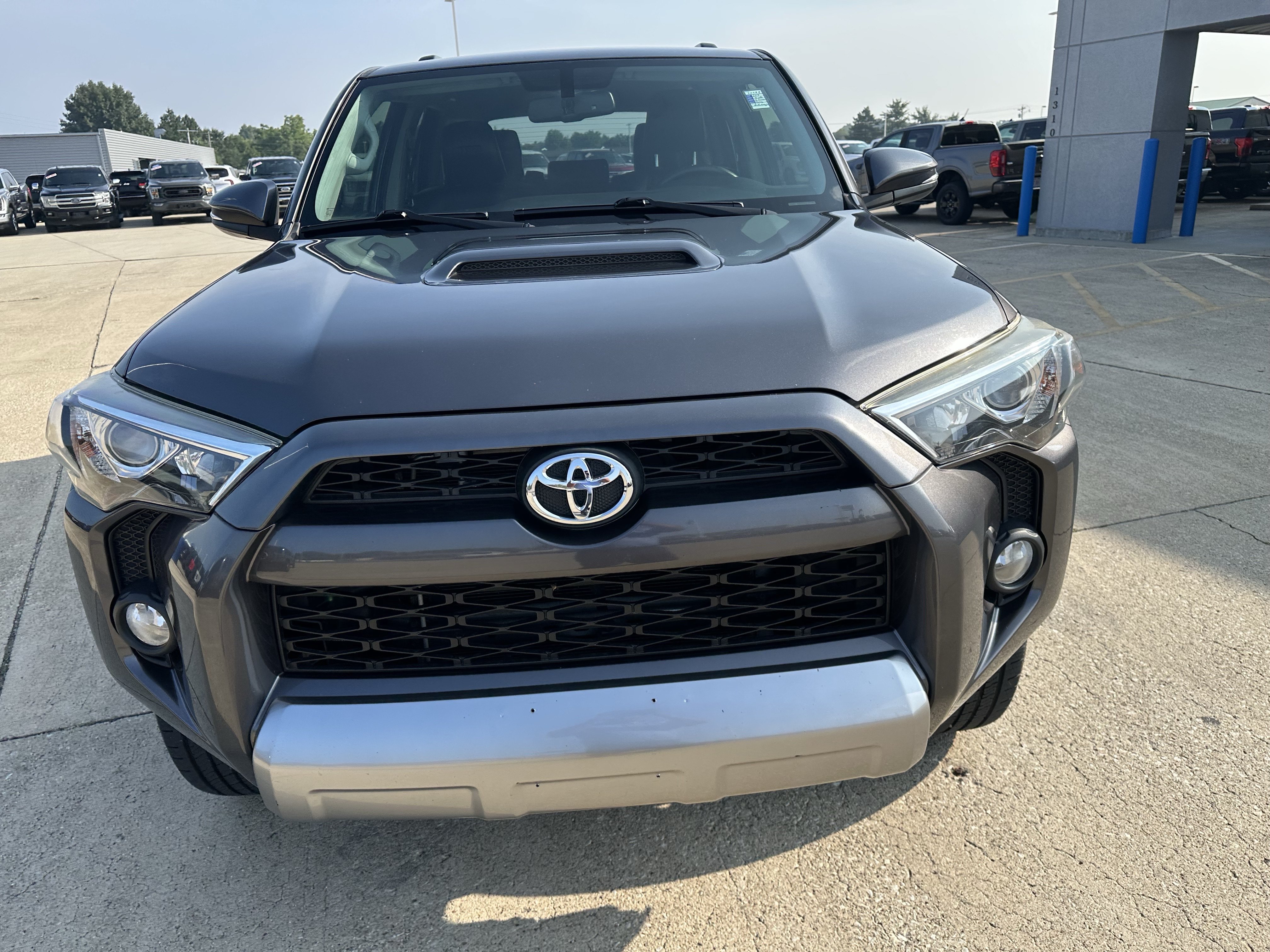 Used 2017 Toyota 4Runner TRD Off-Road Premium AWD/4WD image 11