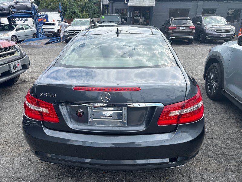 Used 2010 Mercedes-Benz E 550 Coupe image 10