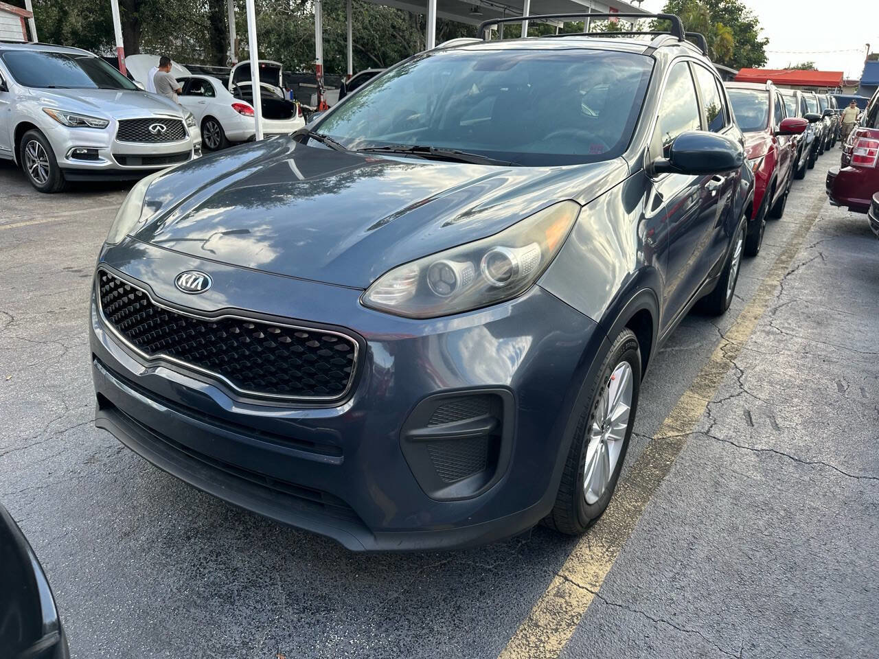 Used 2017 Kia Sportage LX w/ LX Popular Package image 2