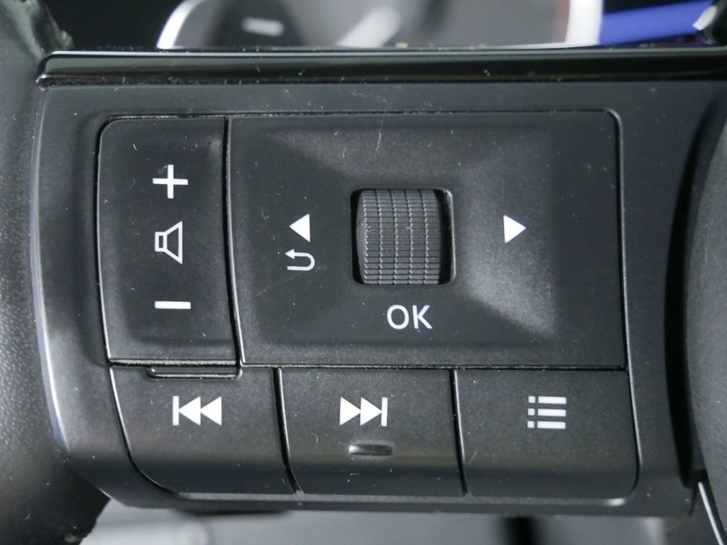 Used 2021 Nissan Rogue SV w/ Premium Package AWD/4WD image 25
