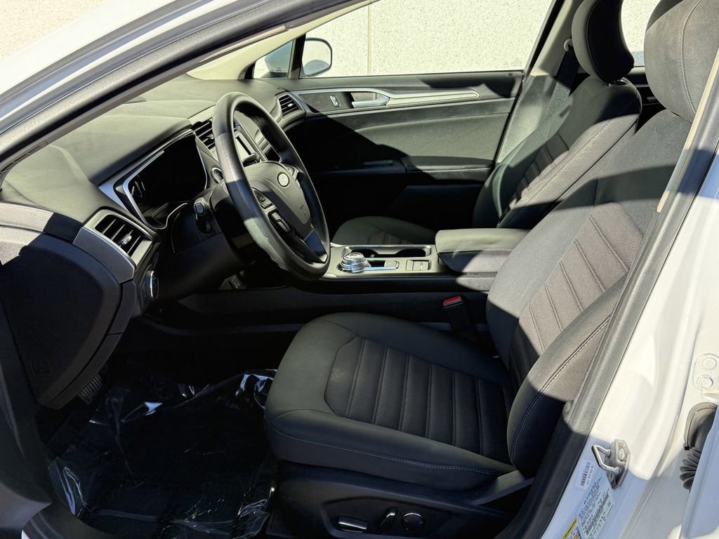 Used 2019 Ford Fusion SE image 13