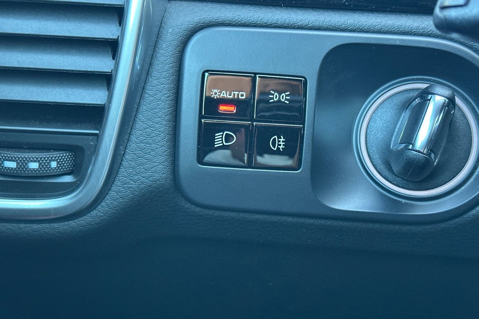 Used 2021 Porsche Cayenne image 34