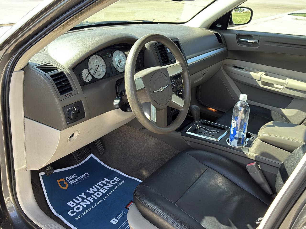 Used 2008 Chrysler 300 LX RWD image 16