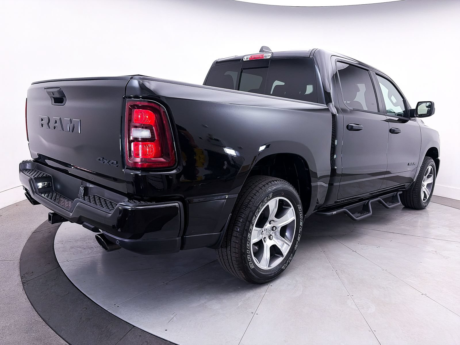 Used 2025 RAM 1500 Tradesman AWD/4WD image 18