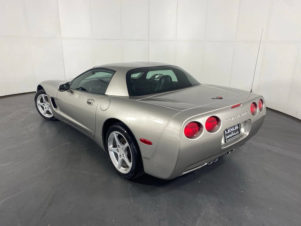 Used 2000 Chevrolet Corvette Coupe w/ Lighting Pkg RWD image 11