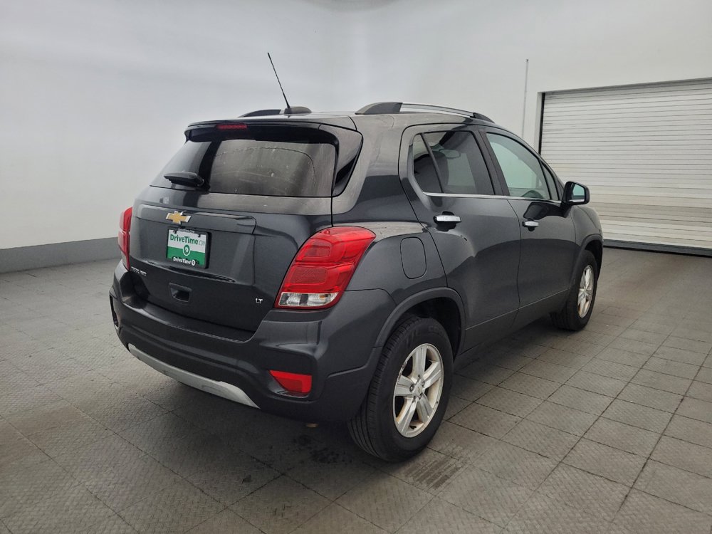 Used 2017 Chevrolet Trax LT w/ LT Convenience Package AWD/4WD image 9