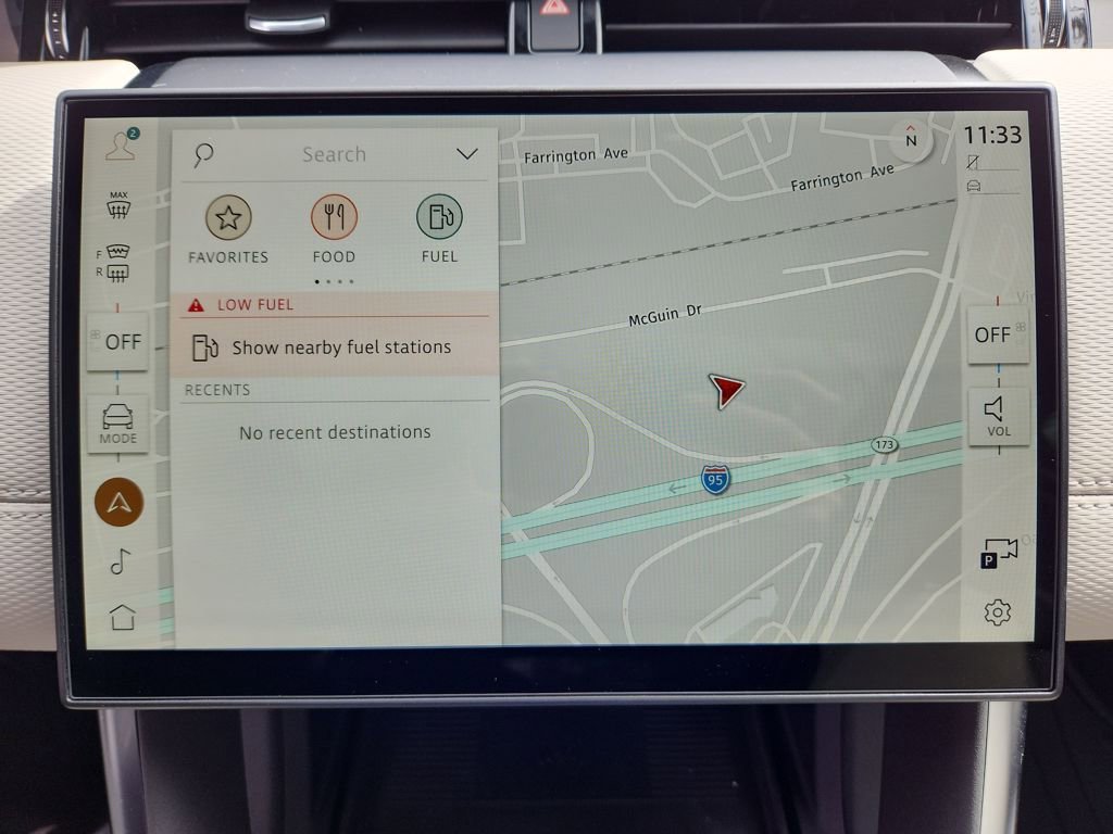 New 2026 Land Rover Discovery Sport Landmark image 21