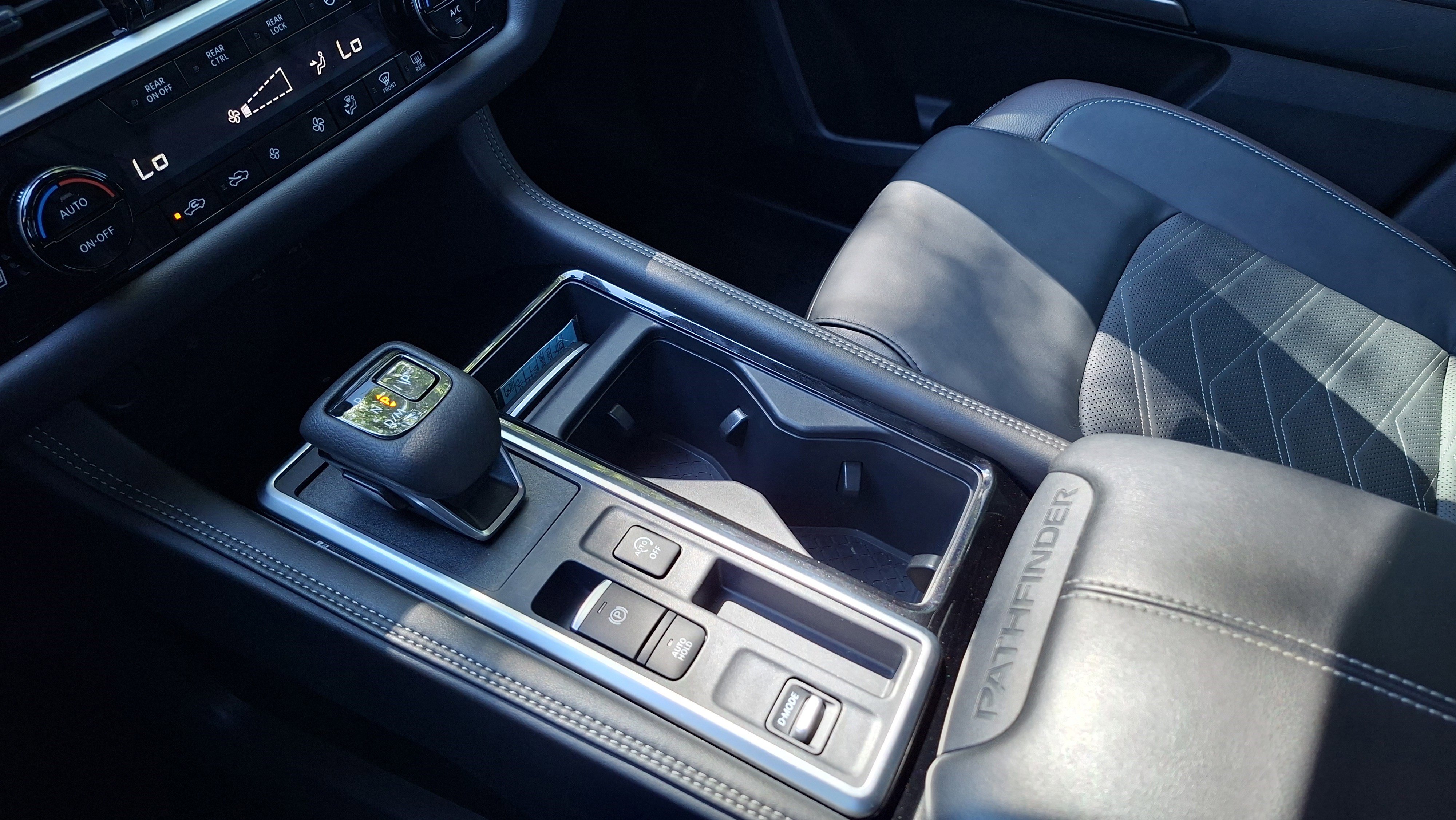 Certified 2024 Nissan Pathfinder Platinum image 16