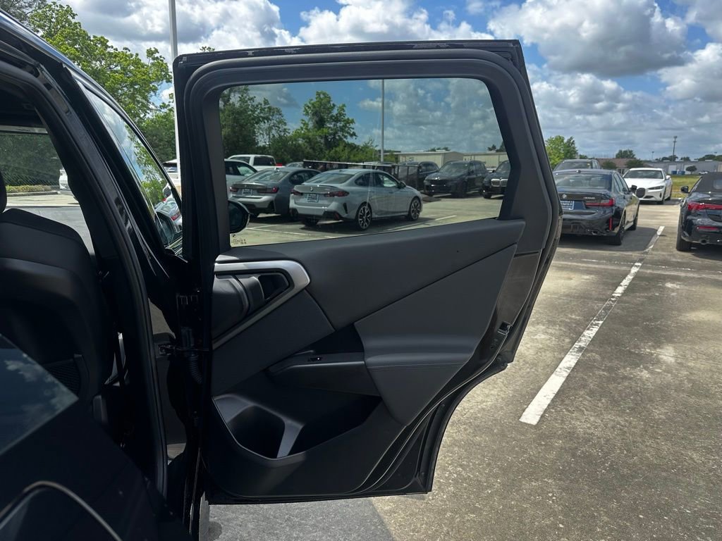 Certified 2025 BMW X3 xDrive30i w/ Premium Package image 30