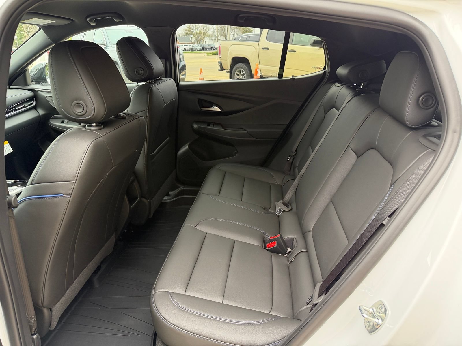 New 2026 Buick Envista Sport Touring w/ Convenience I Package FWD image 24