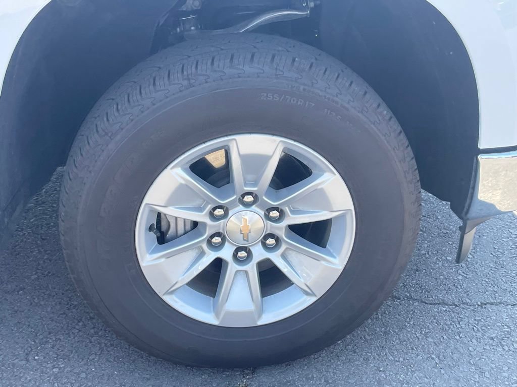 Used 2025 Chevrolet Silverado 1500 LT AWD/4WD image 29