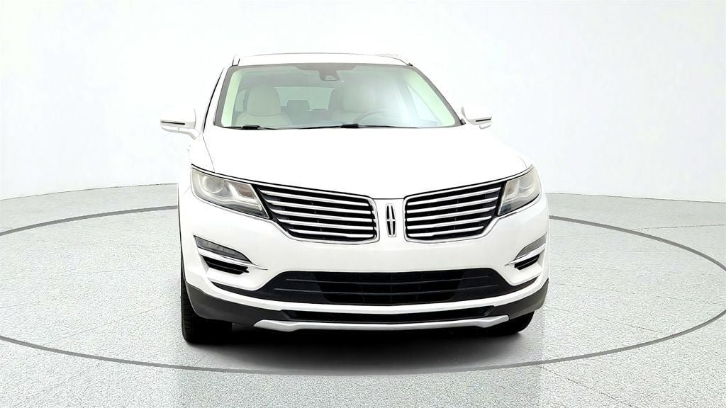 Used 2016 Lincoln MKC Select w/ Select Plus Package AWD/4WD image 2