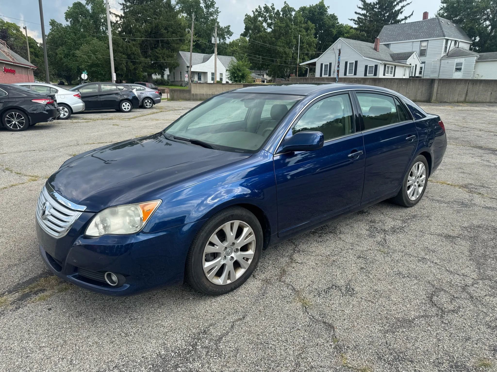 Used 2008 Toyota Avalon XL image 1