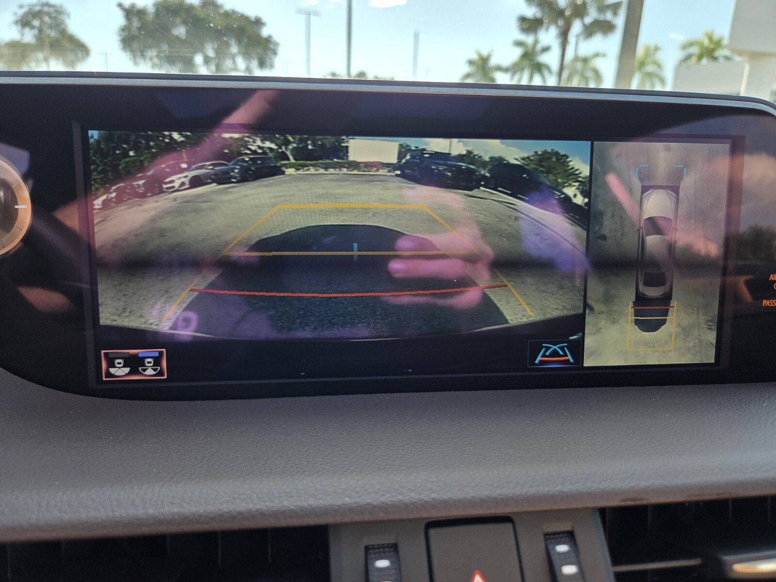 Used 2021 Lexus ES 350 Ultra Luxury w/ Accessory Package 2 FWD image 23