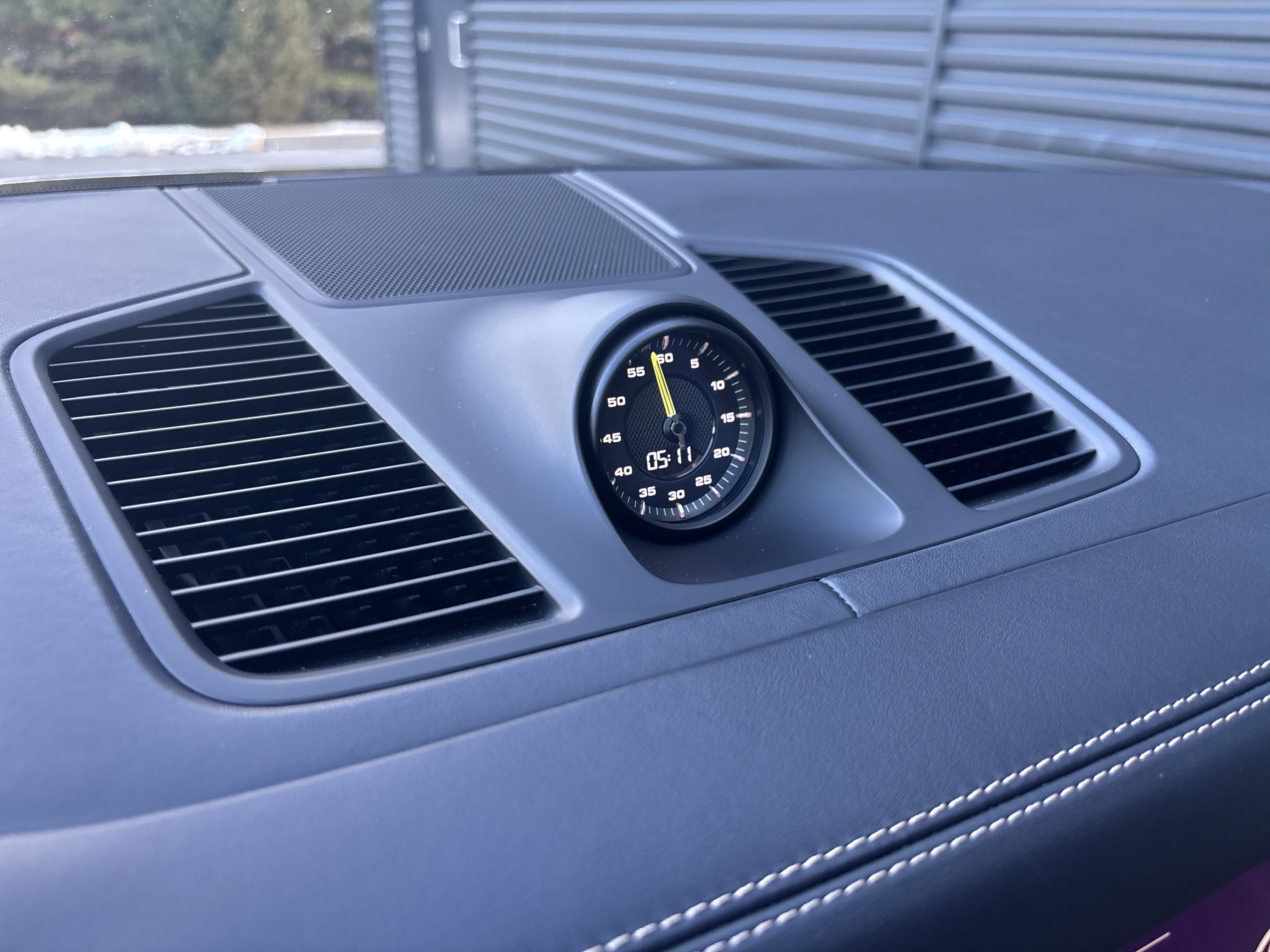 Certified 2022 Porsche Cayenne E-Hybrid image 15