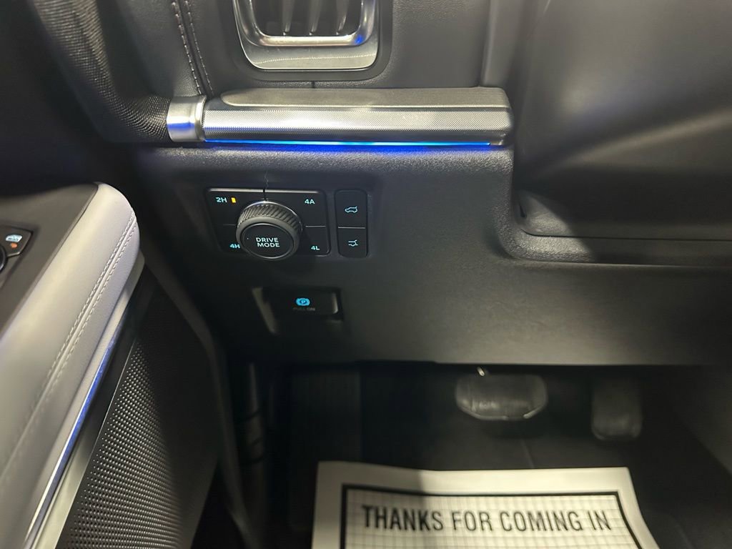 Used 2025 Ford Expedition Platinum image 17