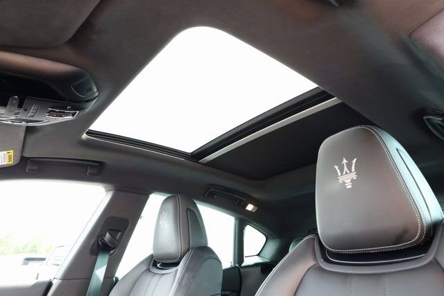 Certified 2022 Maserati Levante Modena S image 23