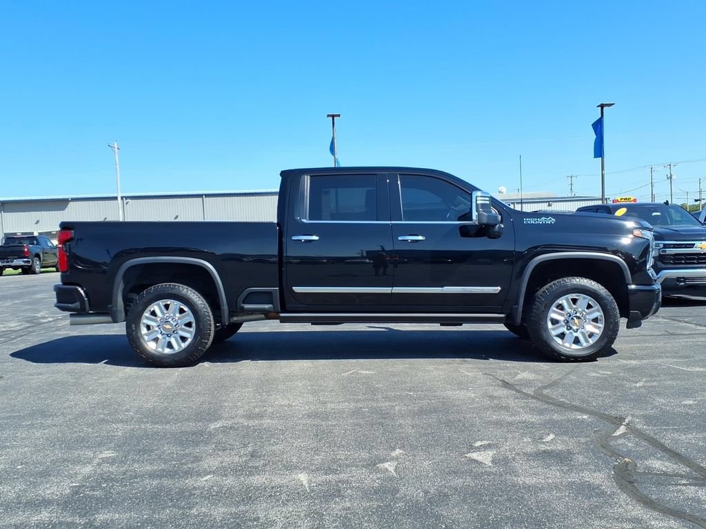 Used 2024 Chevrolet Silverado 2500 High Country AWD/4WD image 21
