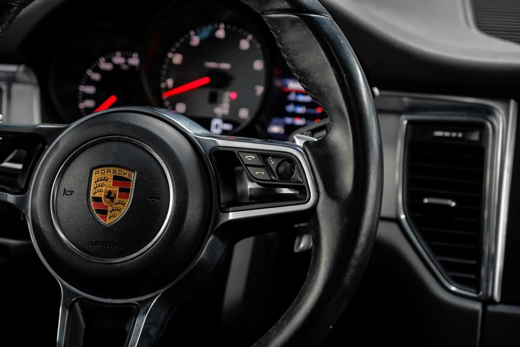 Used 2017 Porsche Macan S image 24