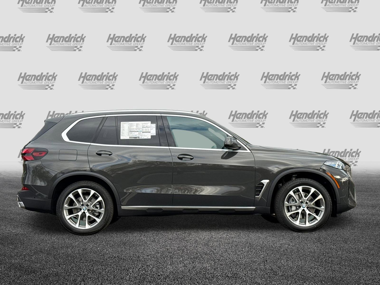 New 2026 BMW X5 xDrive40i w/ Premium Package image 5