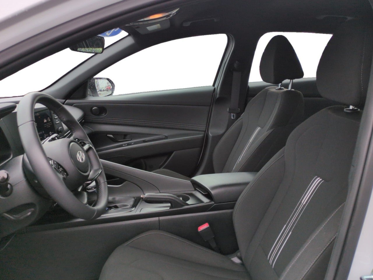 Used 2025 Hyundai Elantra Sport FWD image 14