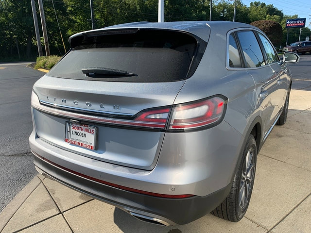 Used 2022 Lincoln Nautilus AWD image 7