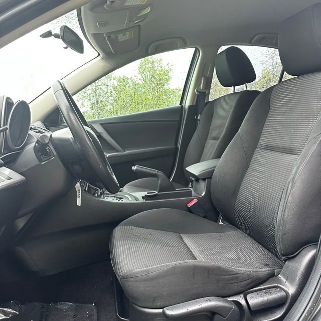 Used 2012 MAZDA MAZDA3 i Touring image 9