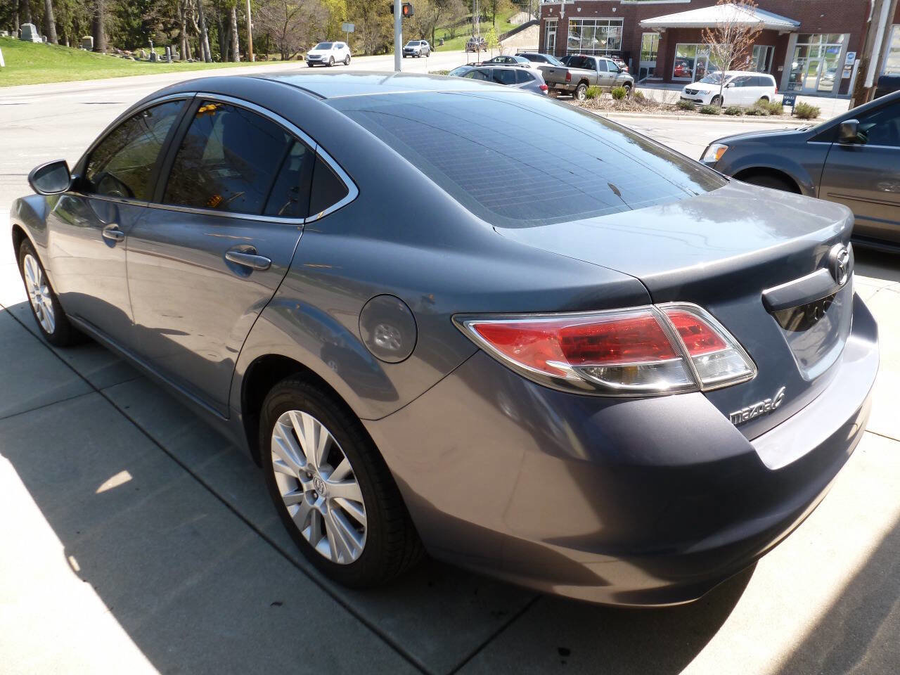 Used 2010 MAZDA MAZDA6 i Touring FWD image 3
