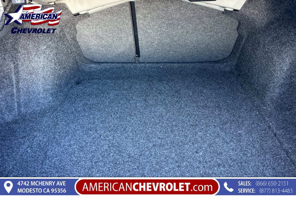 Used 2025 Volkswagen Jetta SE FWD image 18