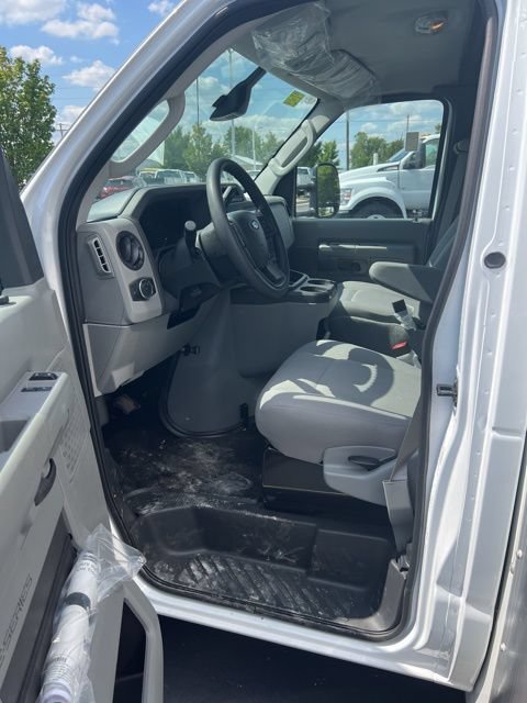 New 2025 Ford E-450 and Econoline 450 Super Duty w/ Driver's Safety Package RWD image 14