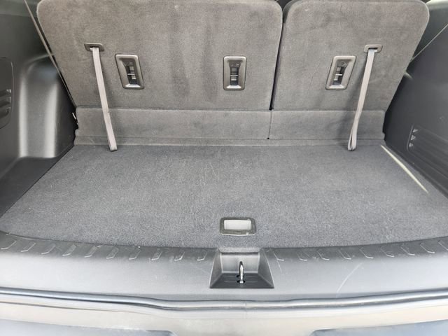 Used 2021 Chevrolet Traverse LT FWD image 33
