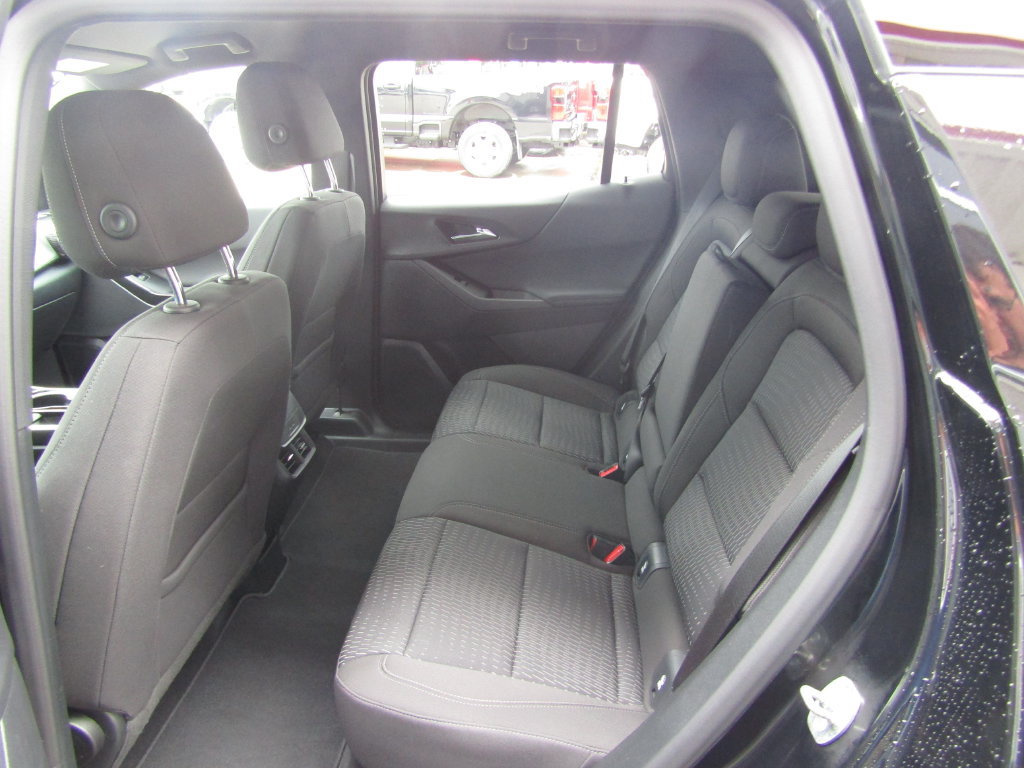 Used 2026 Chevrolet Equinox LT AWD/4WD image 30