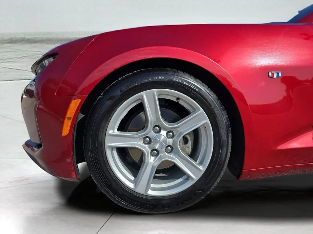 Used 2022 Chevrolet Camaro LT RWD image 26