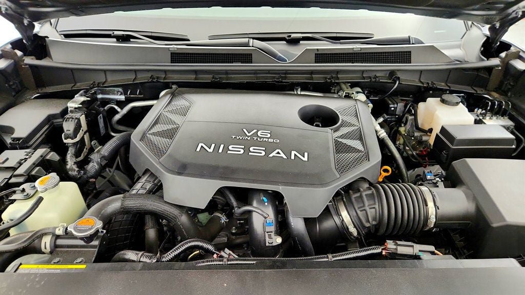 Used 2025 Nissan Armada PRO-4X AWD/4WD image 30