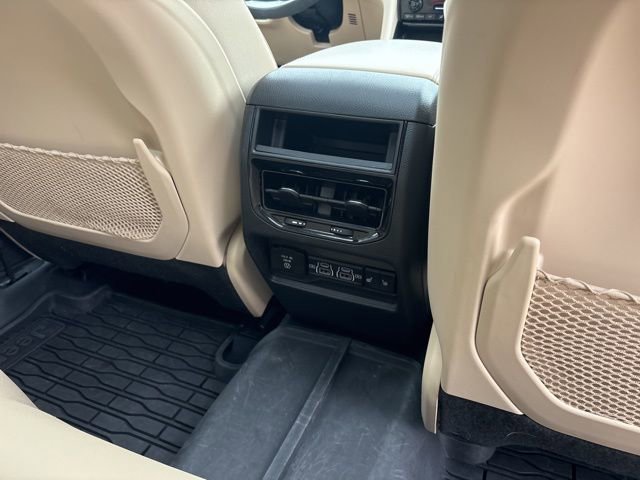 Used 2024 Jeep Grand Cherokee Limited w/ Trailer Tow Package image 11