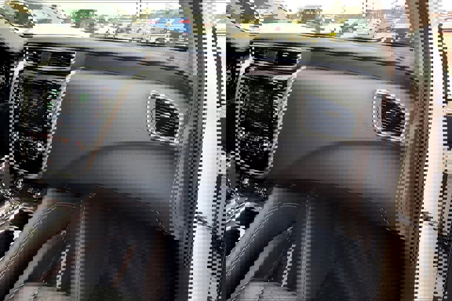 Used 2023 Nissan Murano Platinum w/ Cargo Package image 17