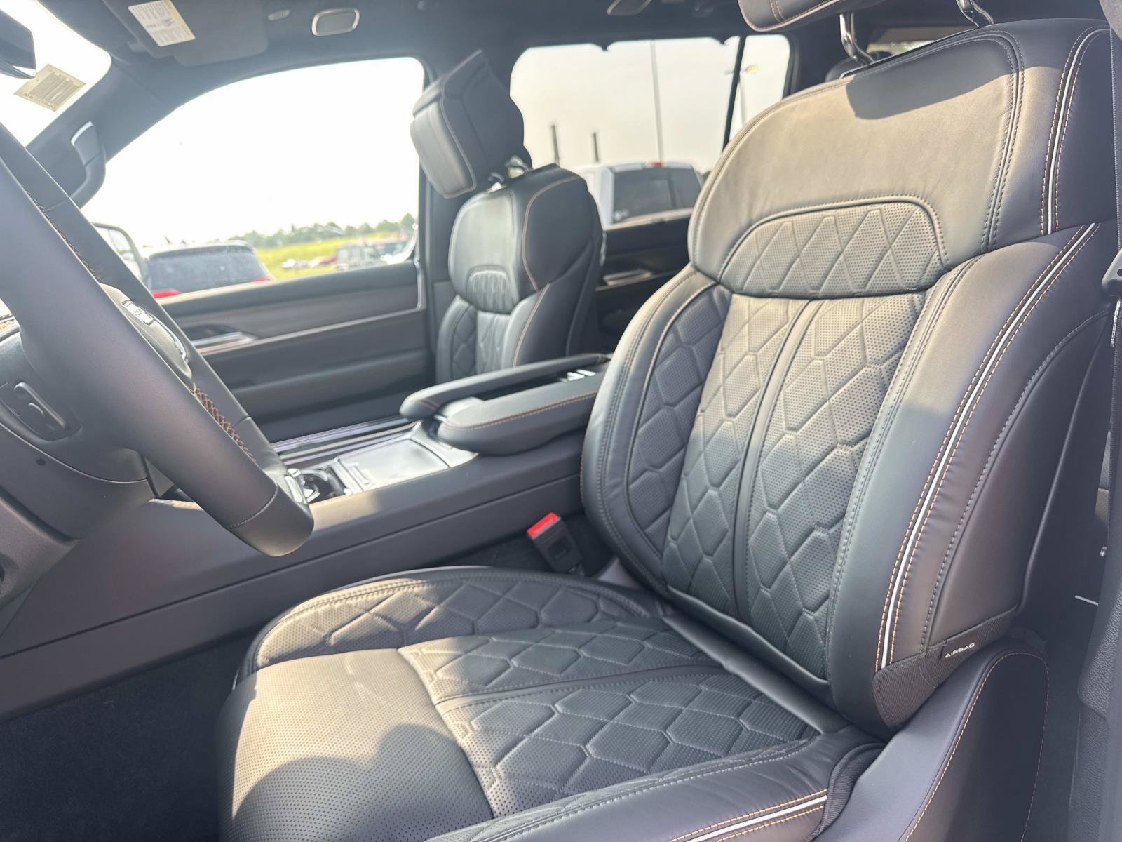 New 2026 Jeep Grand Wagoneer Summit AWD/4WD image 17