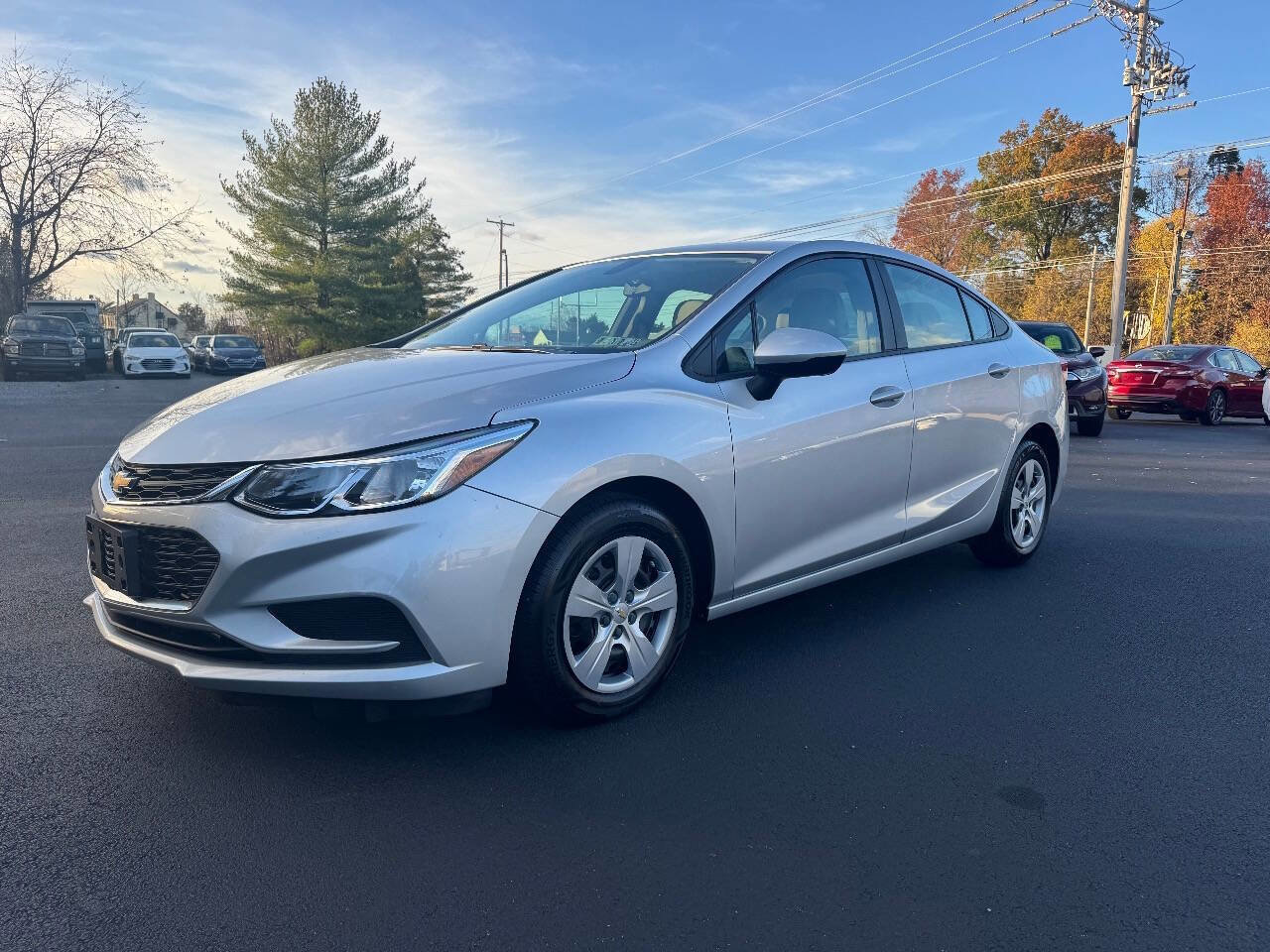 Used 2018 Chevrolet Cruze LS image 2