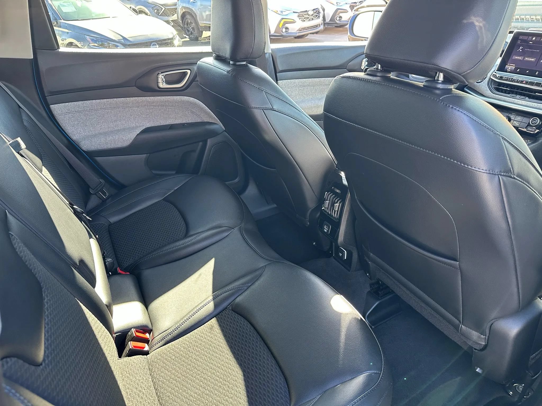 Used 2022 Jeep Compass Latitude FWD image 12