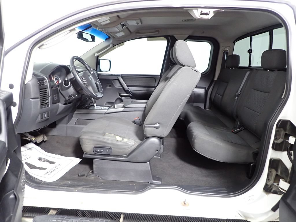 Used 2011 Nissan Titan SV w/ SV Value Truck Pkg AWD/4WD image 27