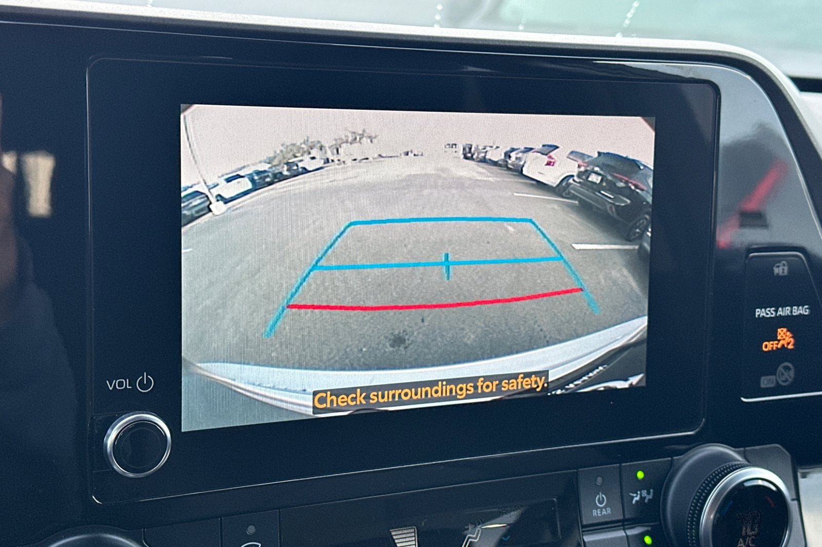 Used 2023 Toyota Highlander L image 21