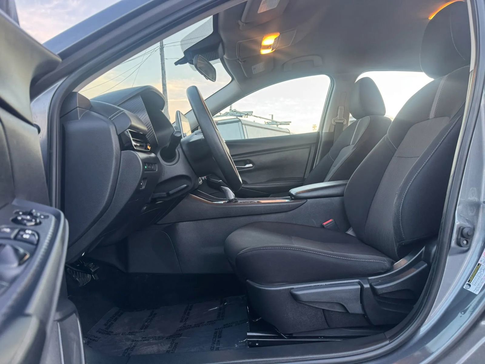 Used 2023 Nissan Sentra SV FWD image 21
