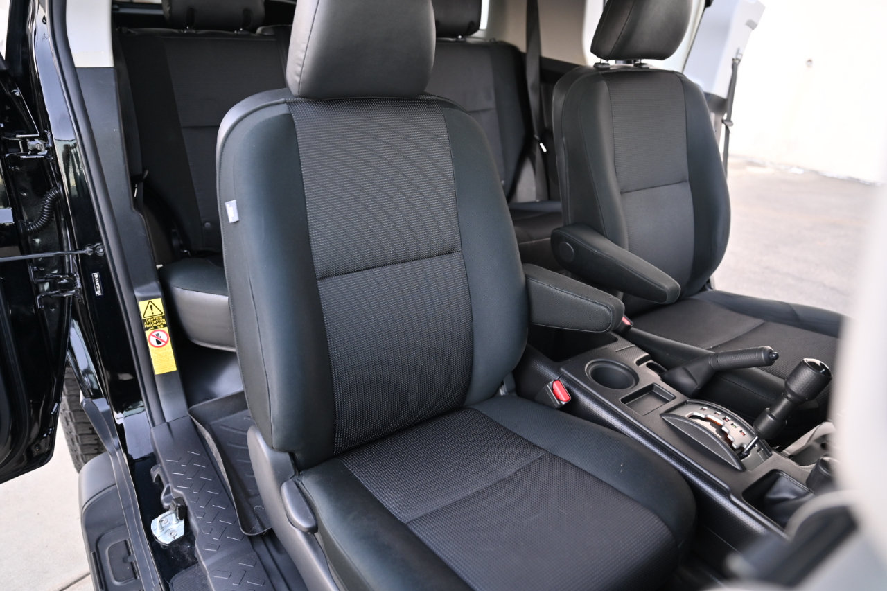 Used 2011 Toyota FJ Cruiser 4WD w/ Convenience Pkg image 18