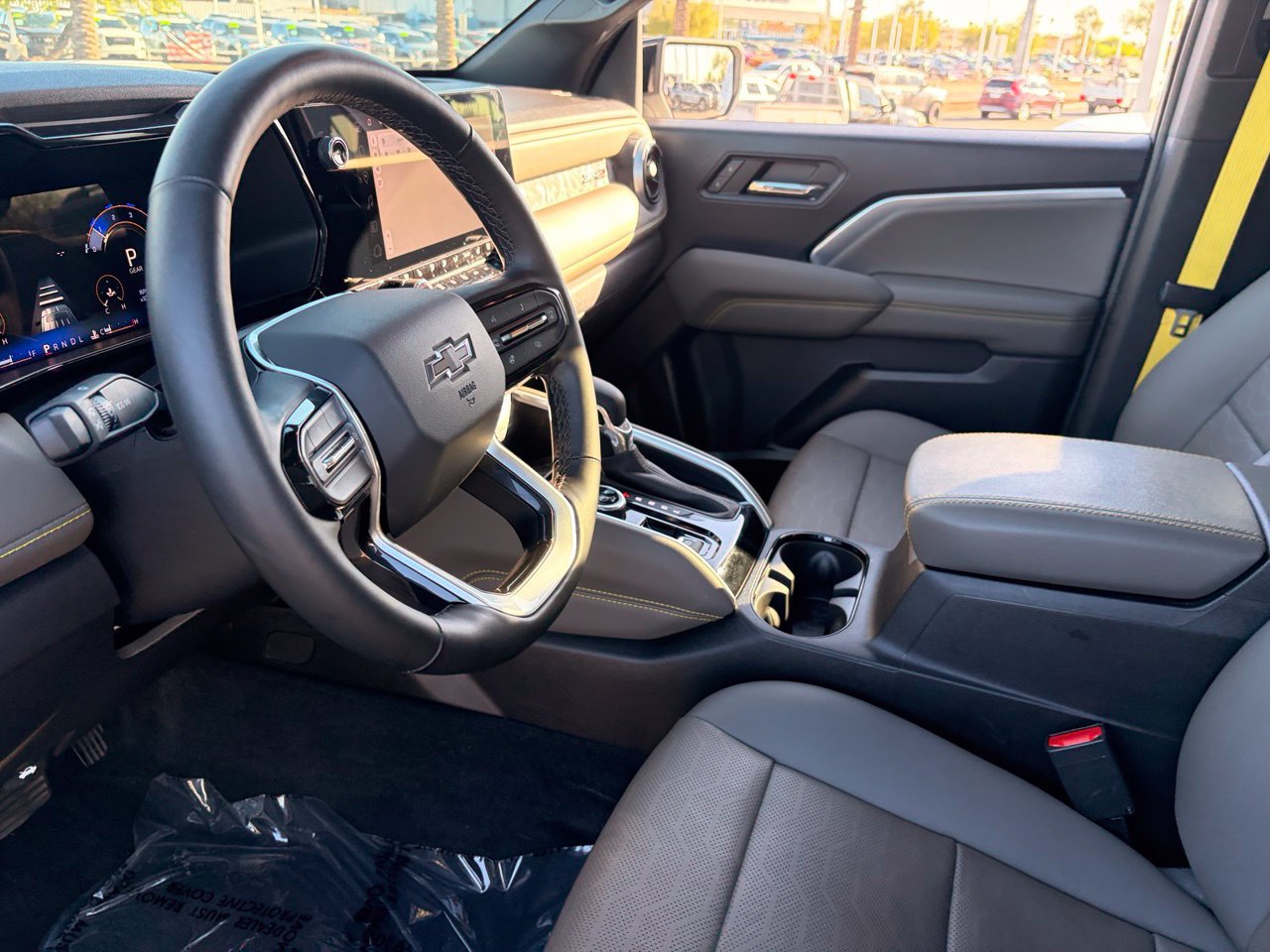 Used 2024 Chevrolet Colorado ZR2 w/ ZR2 Convenience Package III AWD/4WD image 17