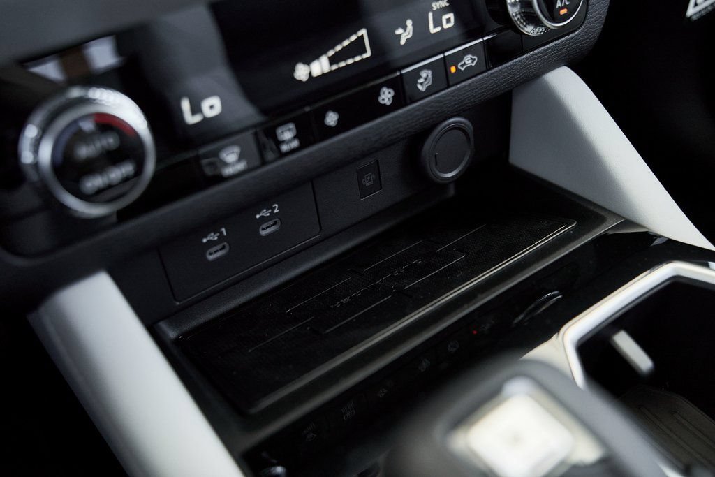 Used 2025 Mitsubishi Outlander SE FWD image 48