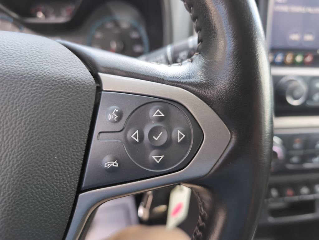 Used 2019 Chevrolet Colorado Z71 AWD/4WD image 17