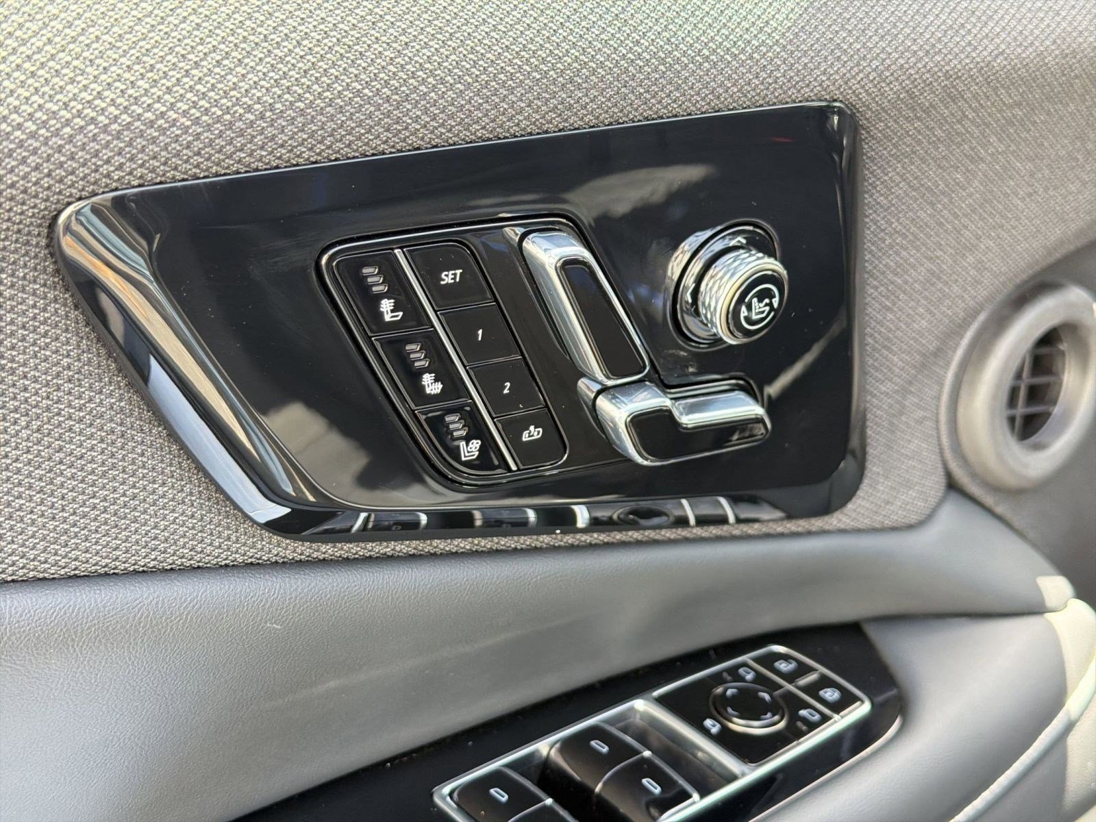 New 2026 Cadillac Optiq V AWD/4WD image 22